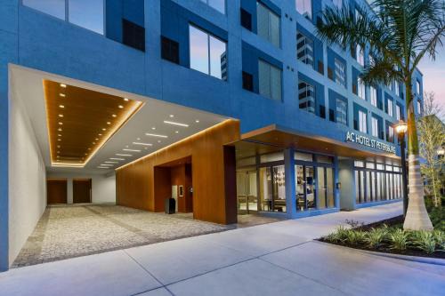 St. Petersburg Hotel | AC Hotel St Petersburg Downtown