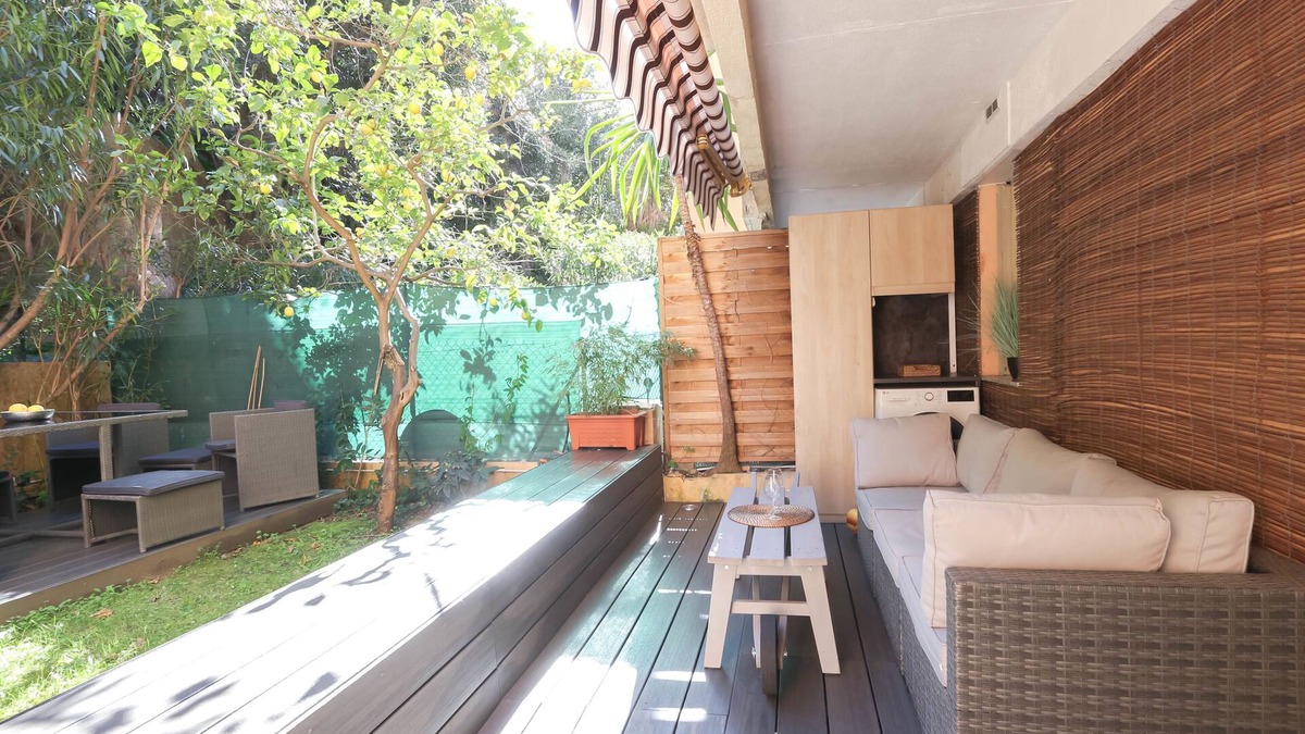 Cannes Apartment | AC Studio with garden and parking close to the beach- BENAKEY