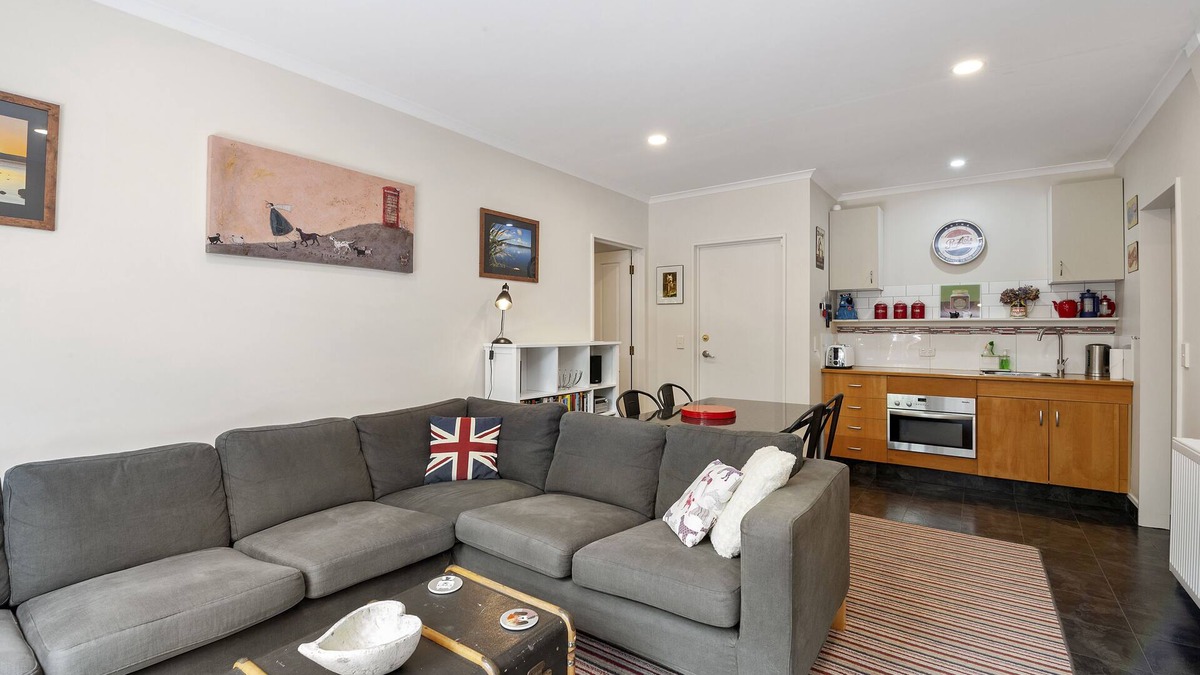 Taupo House | Acacia Bay Retreat - Acacia Bay Holiday Home