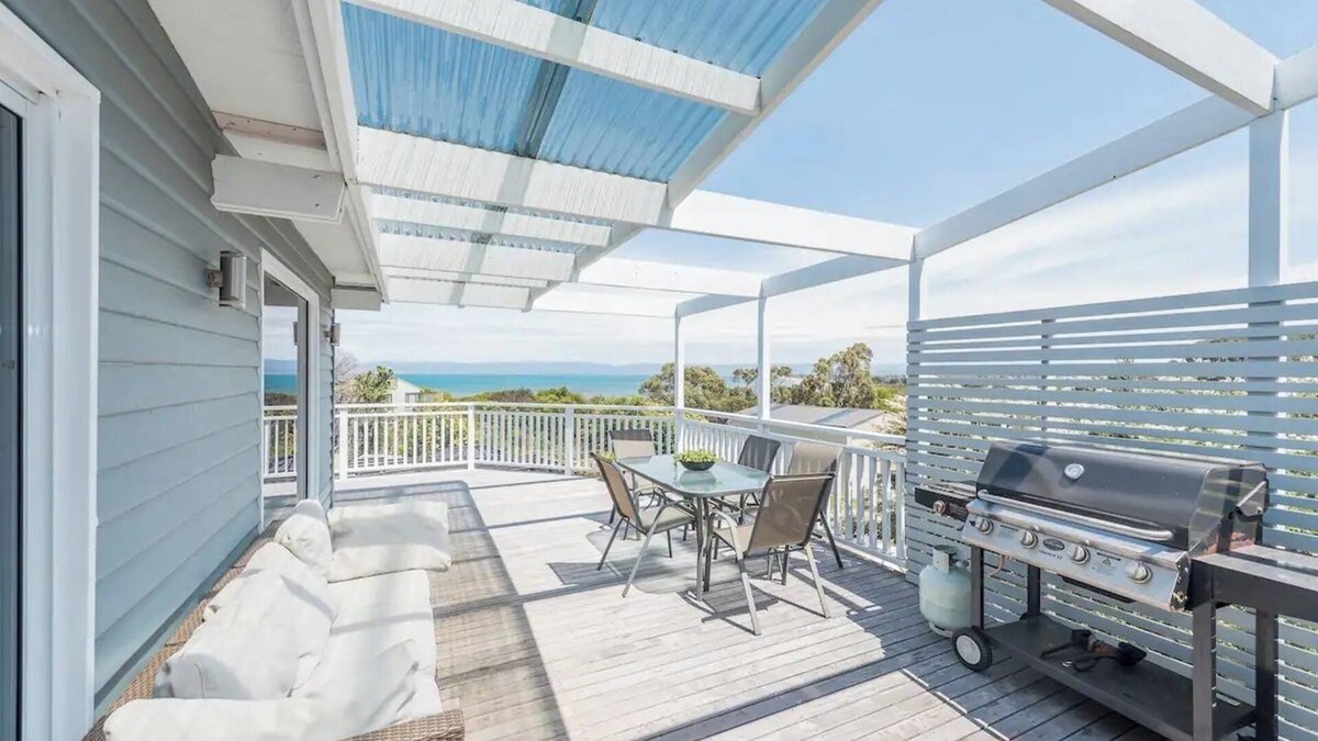 Coles Bay House | Acacia Cottage - Freycinet, East Coast Tasmania.