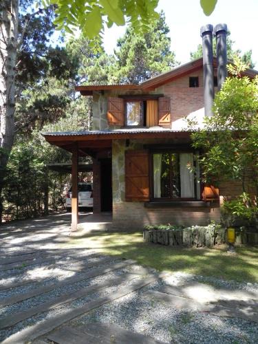 Costa del Este House | Acacias Blancas