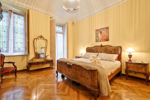 Roman Quarter Apartment | Acadamis -Il rifugio dei Mercanti- Piazza Castello