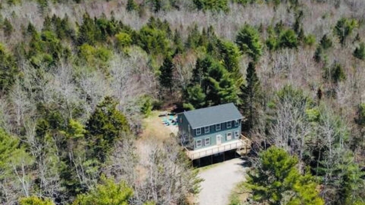 Ellsworth House | Acadia Retreat:18 Miles to Acadia NP!Secluded, Pet Friendly, Spacious.