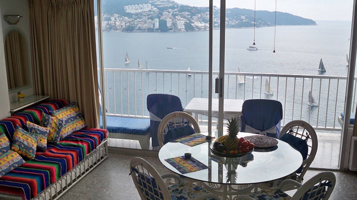 Costera Acapulco Apartment | Acapulco Beachfront Studio Condo, Fabulous View!