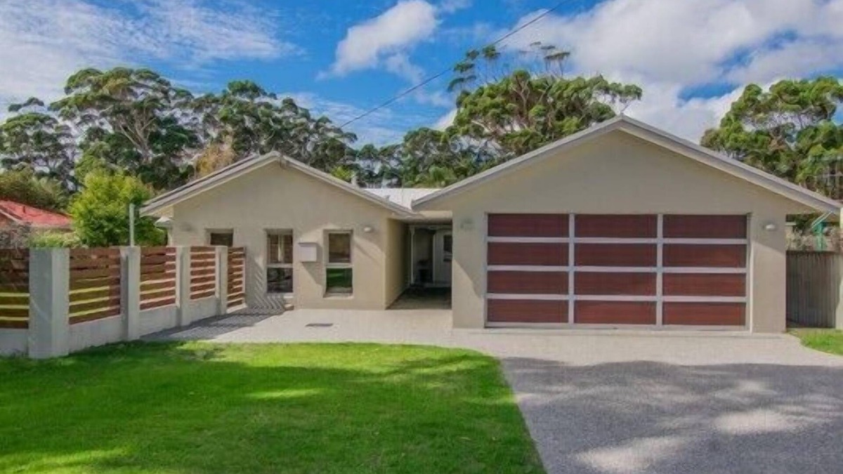 Little Grove House | Access the Gap, Natural Bridge and more from this spacious 4 bed, 2 bath home