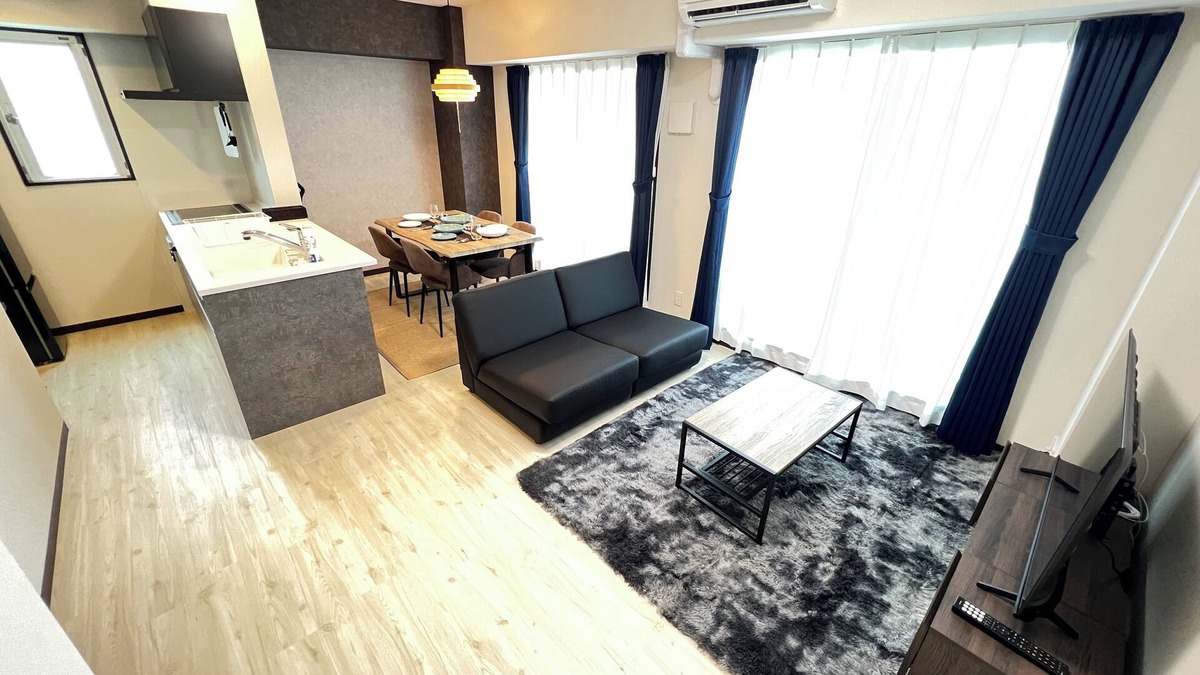 Joto Apartment | Accommodates up to 4 guests/2 beds/1 sofa bed/7-minute walk to nearest station