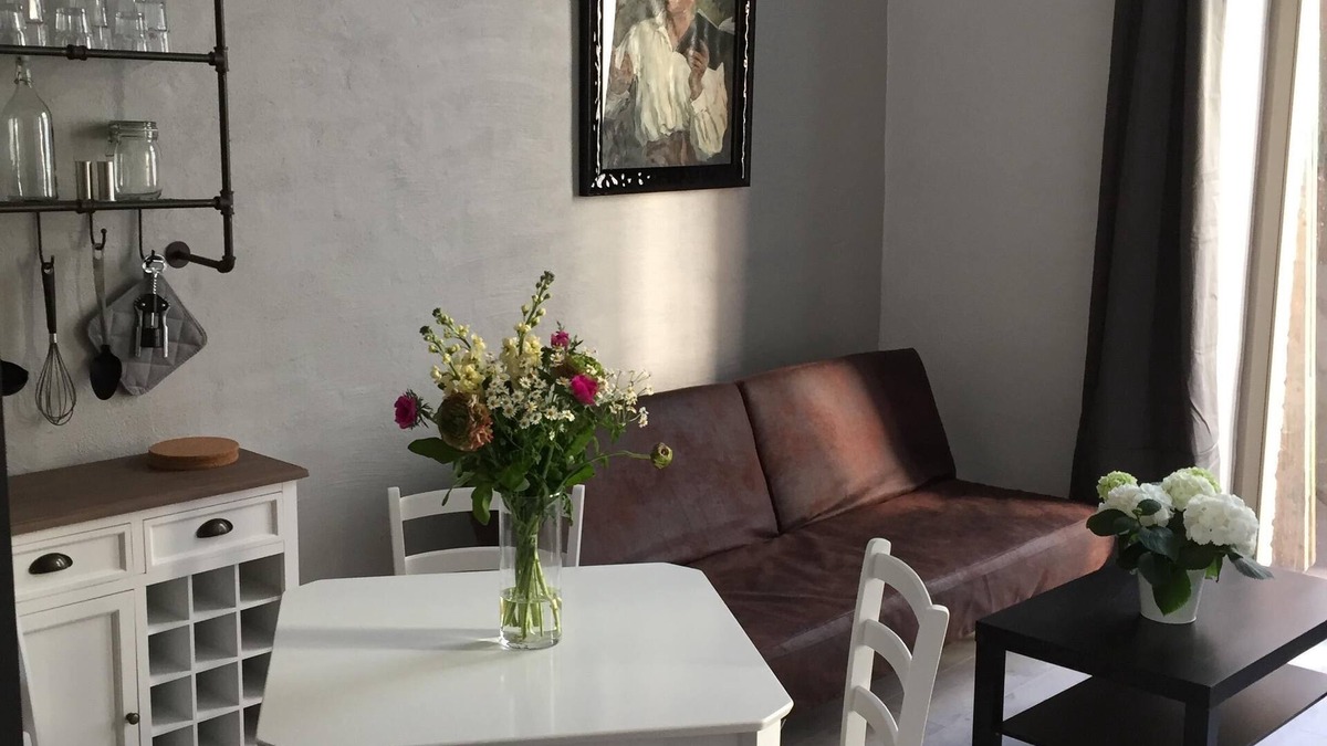 Werder Apartment | Accommodation on the island Werder lovingly remodeled carriage house 50m to wat