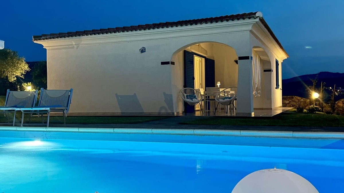 Tanaunella Villa | 🏡Accommodation Rentaln🏊Private Swimming Pooln🌊Sea viewn🪴Private garden