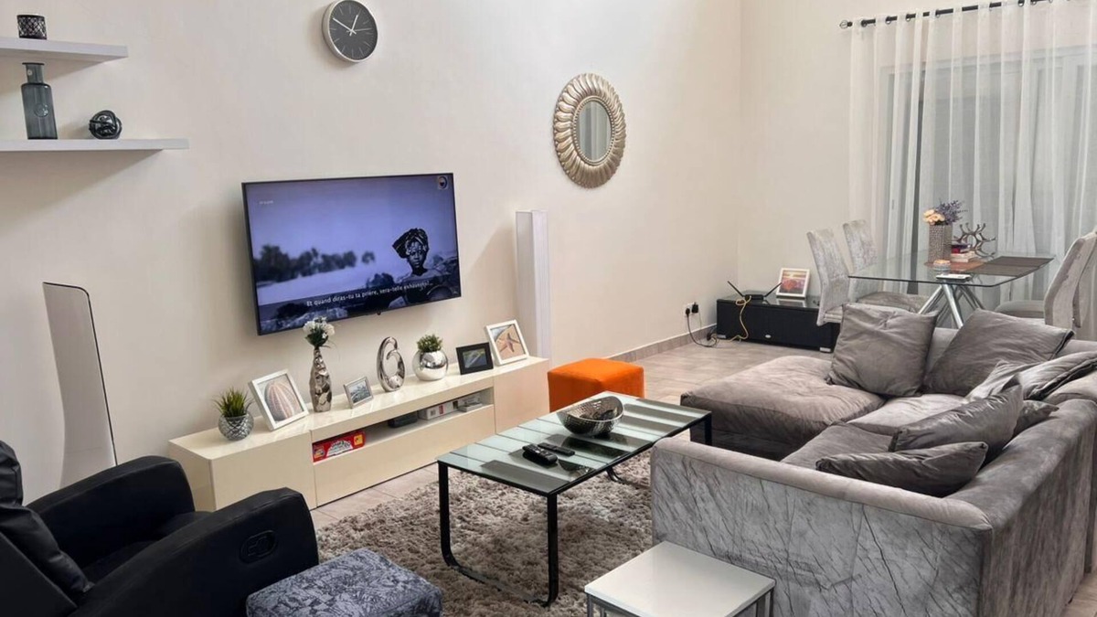 Santeo House | Accra Cozy Retreat with 2 Bedrooms