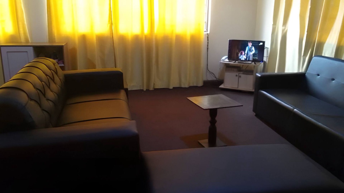 Accra House | Accra Guest House with WiFi