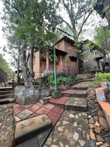 Patzcuaro Apartment | Acogedora cabaña en Quercus 1