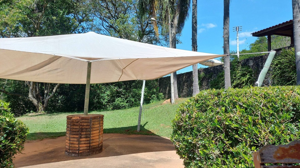 Piedade House | Acomodações Aconchegantes, Salão Gourmet, Piscina, Muito Verde e Tranquilidade