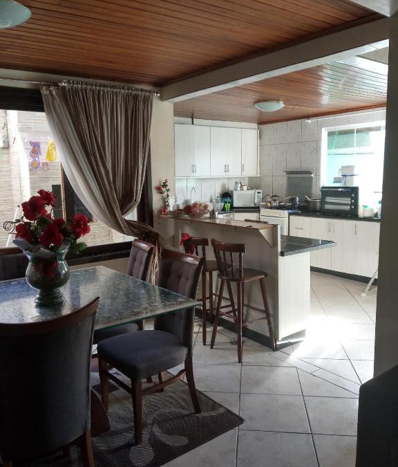 Weissopolis House | Aconchego