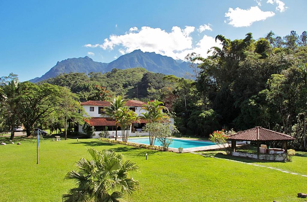 Penedo Hotel | Aconchegos Ile de France