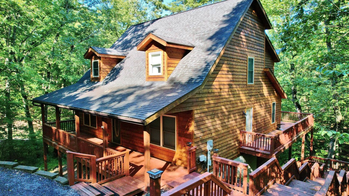 Basye Cabin | Acorn Ridge: Modern Shenandoah Mountain 4 Bedroom 4 Bathroom, Firepit, Theater