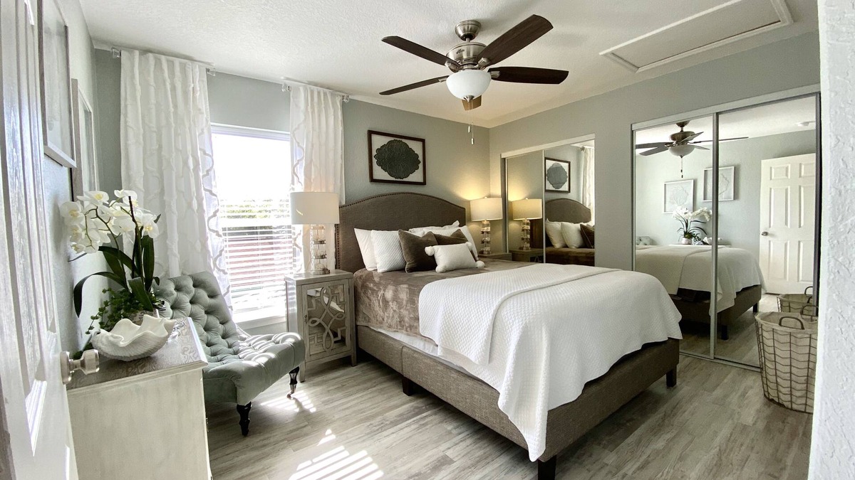 Safety Harbor Apartment | Acorn Terrace at the Harbor Inn on Main, Safety Harbor, FL