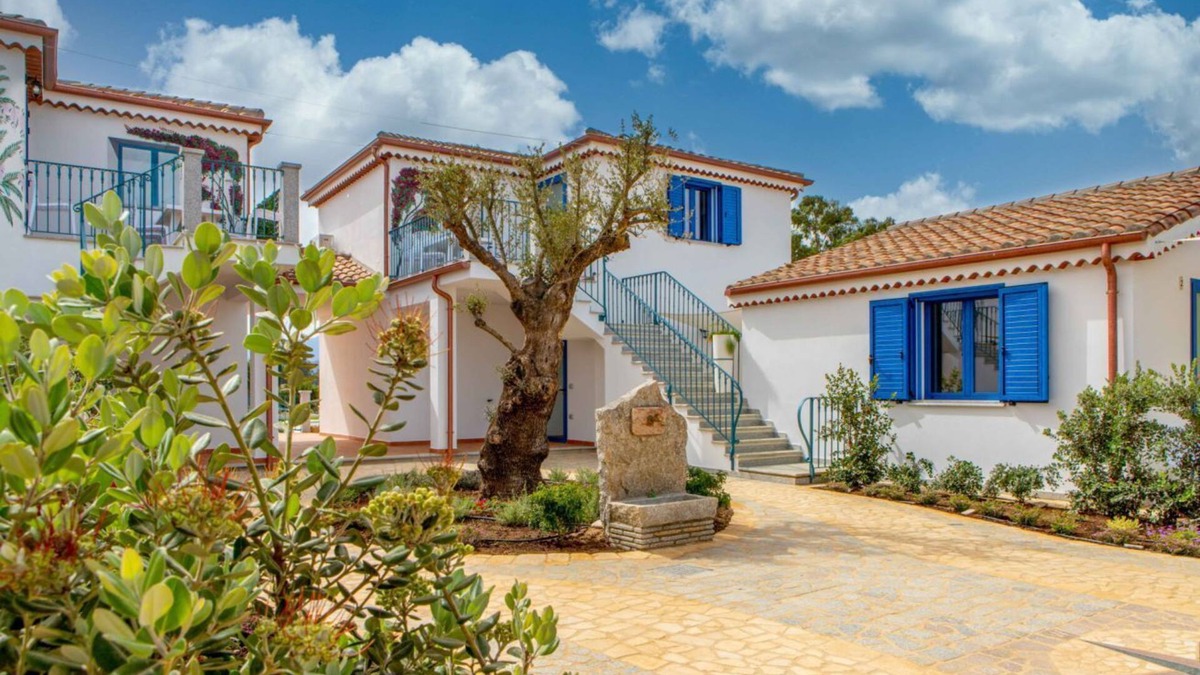 Cardedu Apartment | Acquamarina n.6 in residence with swimming pool just 50m from the sea.
