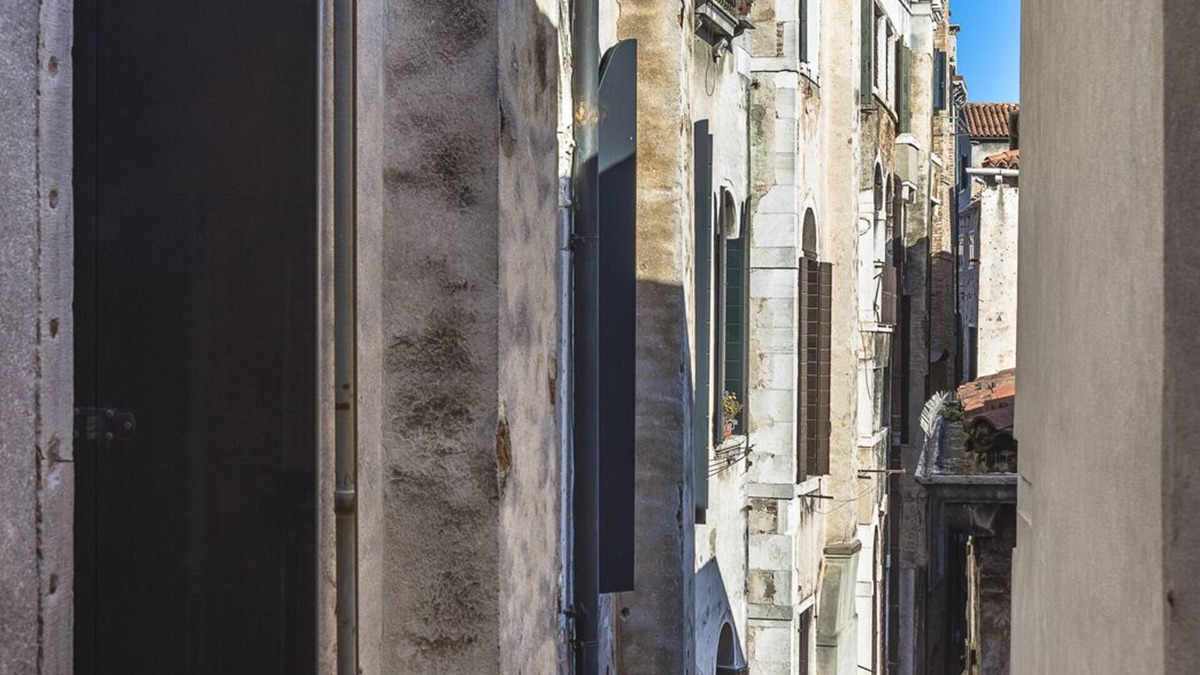 San Polo Apartment | ACQUARELLO, SPACIOUS APARTMENT IN THE HEART OF VENICE