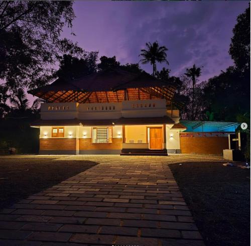 Muvattupuzha House | Acrewood Farmhouse