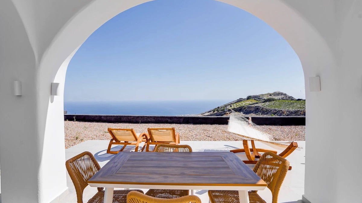 Pyrgos Villa | Acria Villa- Luxury & Relaxation with Jucuzzi Bliss