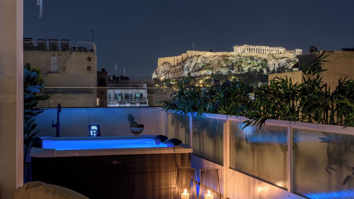 Plaka Apartment | Acropolis View Plunge Pool Loft