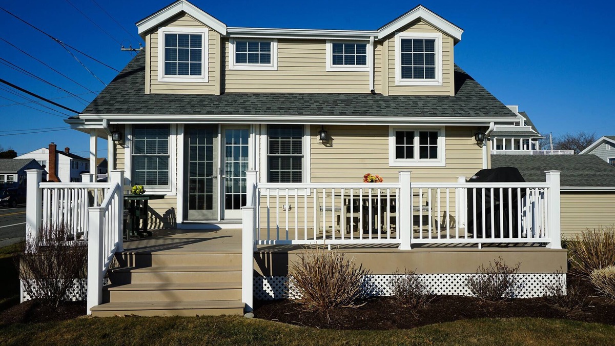 Narragansett House | Across-Scarborough beach, AC, ocean views, big yard, Narragansett, beach items