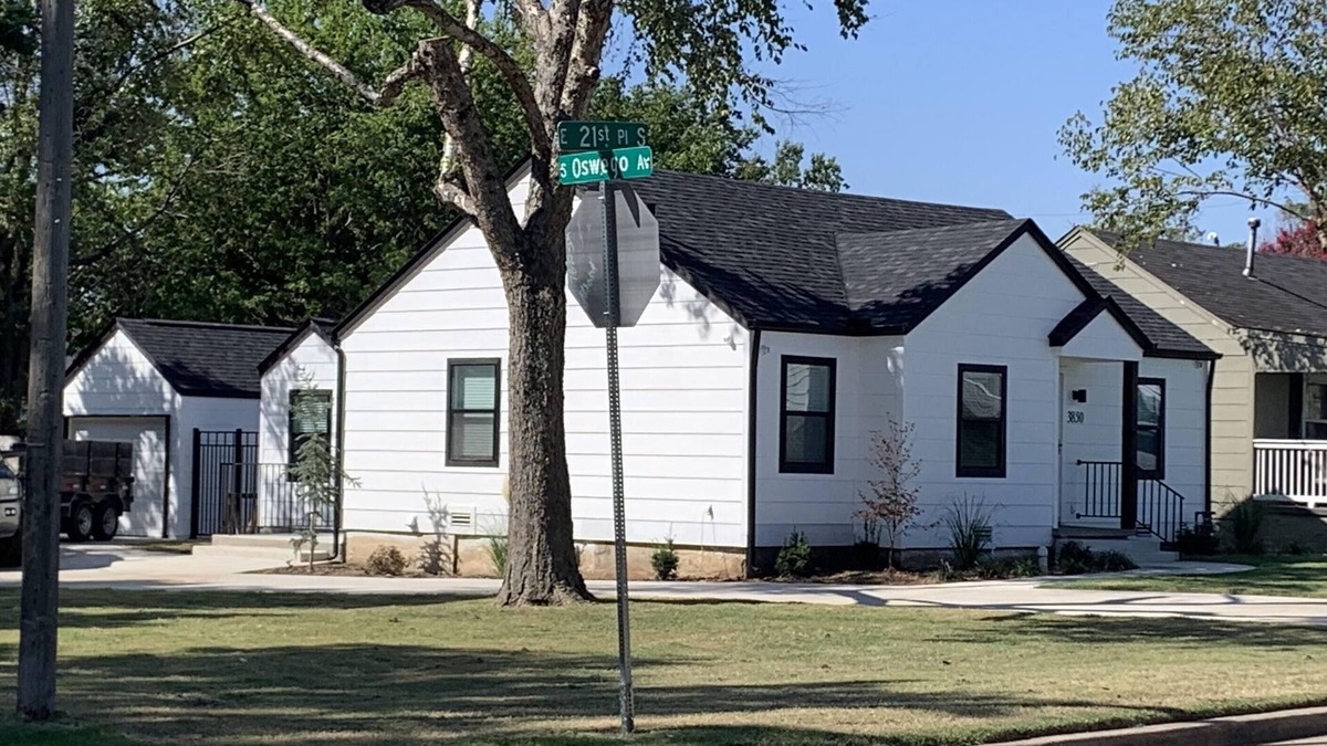 Tulsa House | Across the street from Expo Center Fairgrounds-3 bedrooms, 3 bathrooms, Sleeps 8