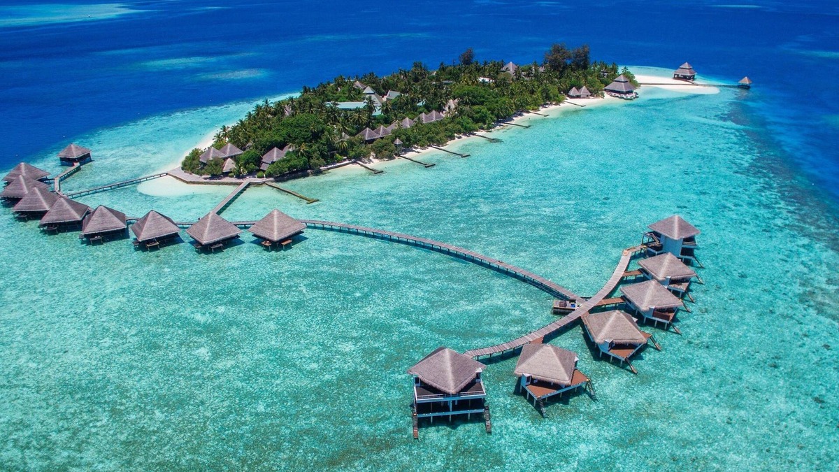 Rannalhi Hotel | Adaaran Club Rannalhi - 45 Minutes away from Male by Speedboat