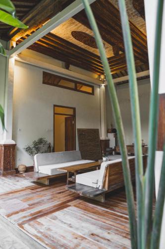 Banyuwangi House | Adara Homestay