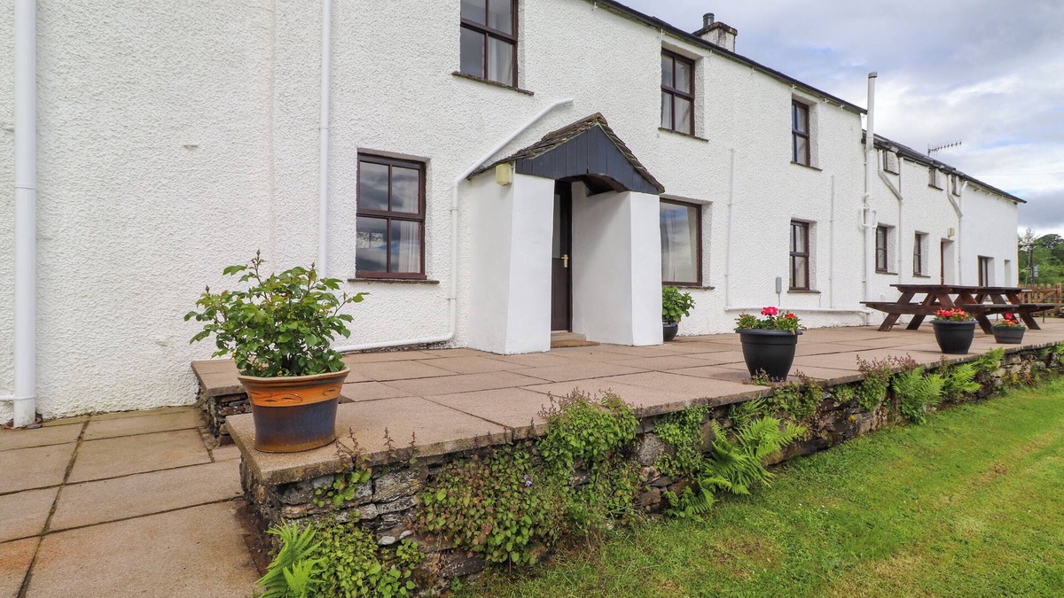 Low Newton Cottage | ADDYFIELD FARMHOUSE, family friendly in Bowland Bridge