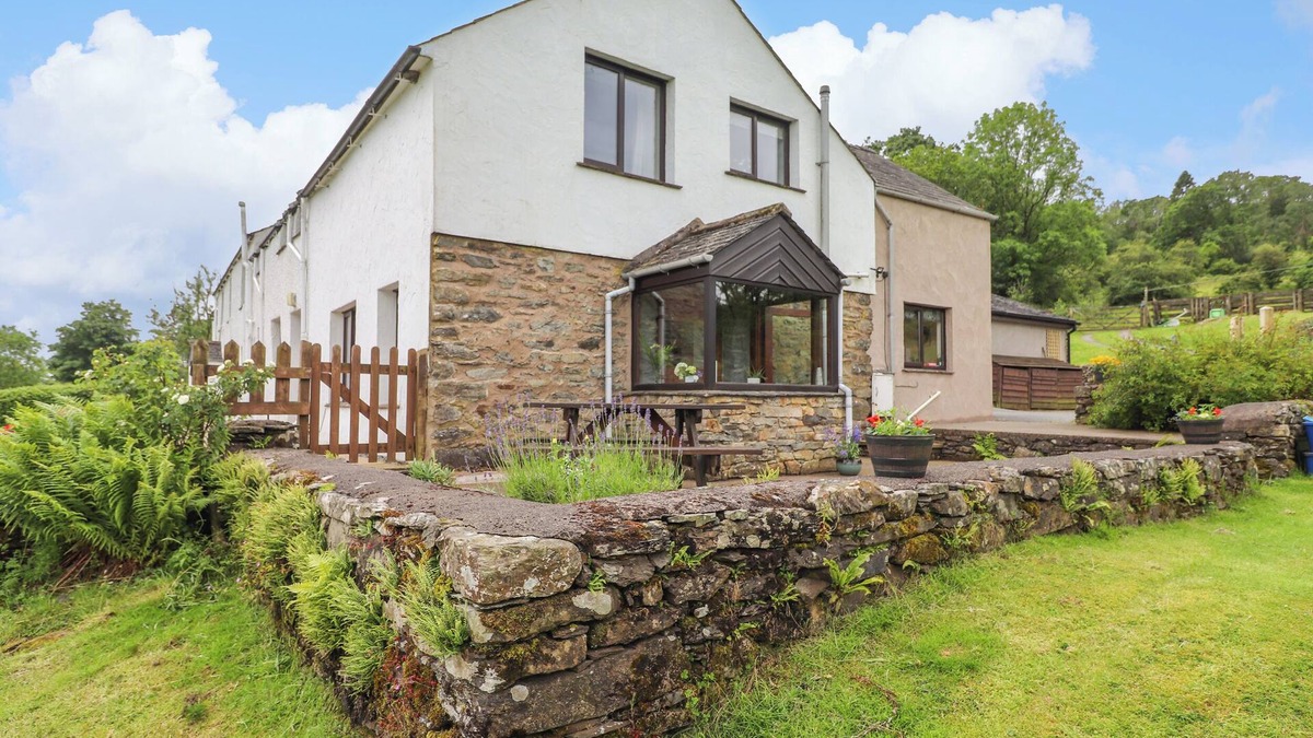 Low Newton Cottage | ADDYLEA COTTAGE, pet friendly, with a garden in Windermere