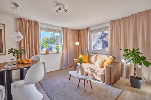 Kaiserslautern Apartment | Adele, the Austrian Art Nouveau.