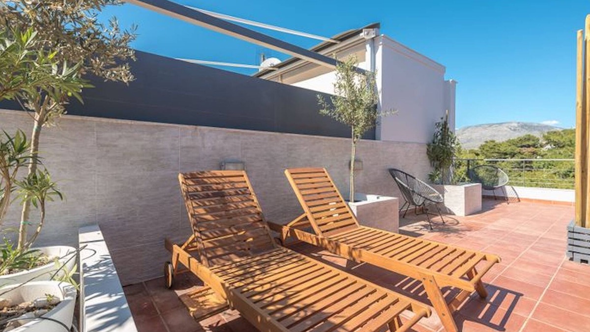 Elliniko Villa | Adelos III Bloom Villa – 5BR 360m² - Sauna - Rooftop