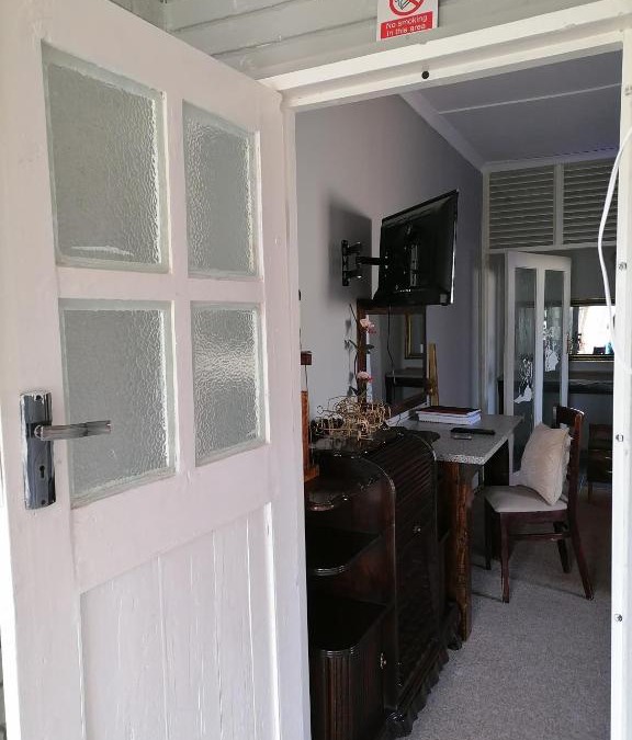 Estcourt Apartment | Adirondack Inn