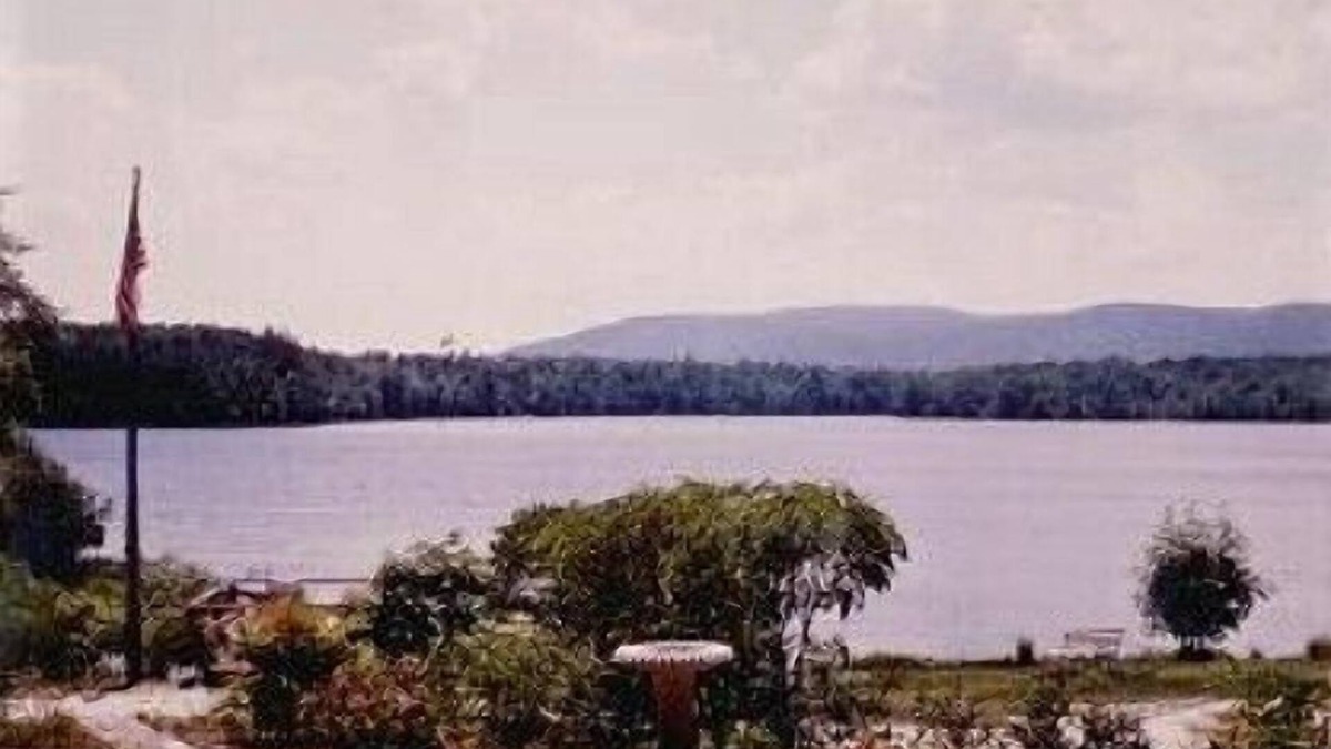 Queensbury Cottage | Adirondack Lake Front Cottage