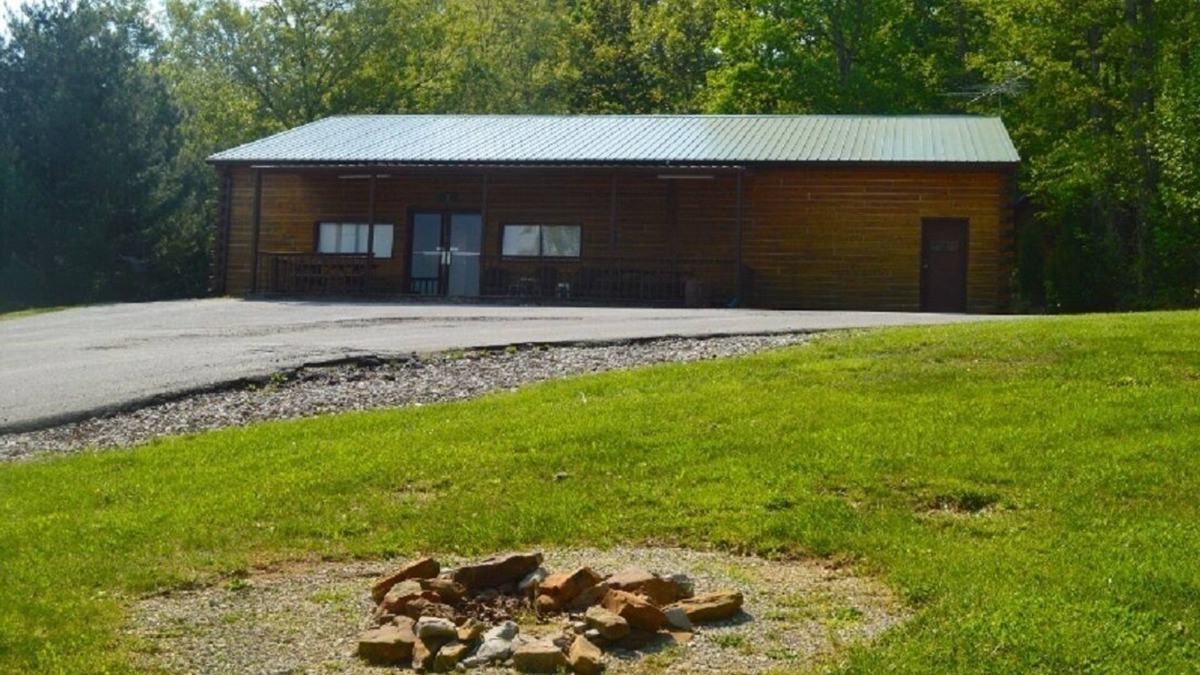 Eckerty Cabin | Adjoining Cabin 7B located on Patoka Lake in Southern Indiana