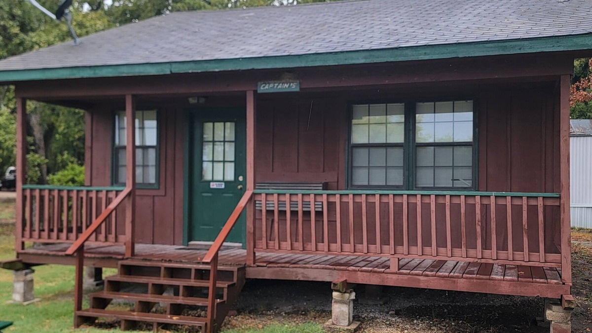 West Tawakoni Cabin | Admirals Cabin
