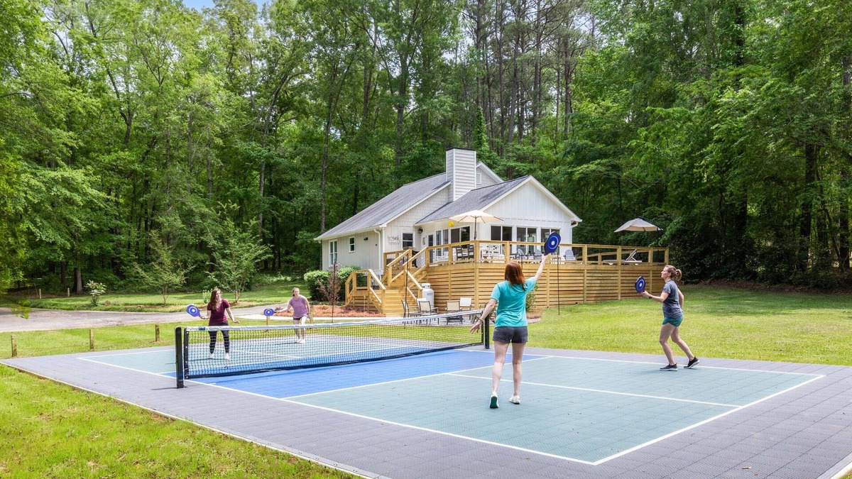 Milledgeville House | Admirals Retreat-Dock, Pickle ball Court & Fire pit