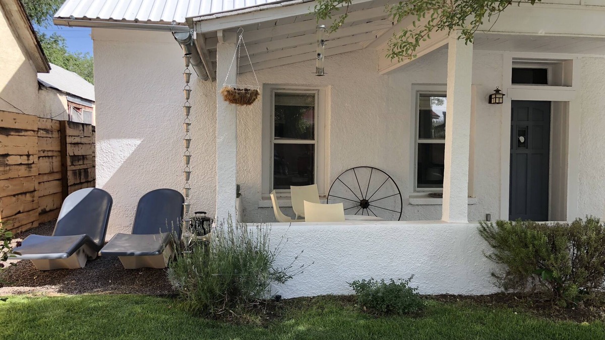 Marfa House | Adobe in Prime location in heart of Marfa, Steamshower, Fantastic Porch