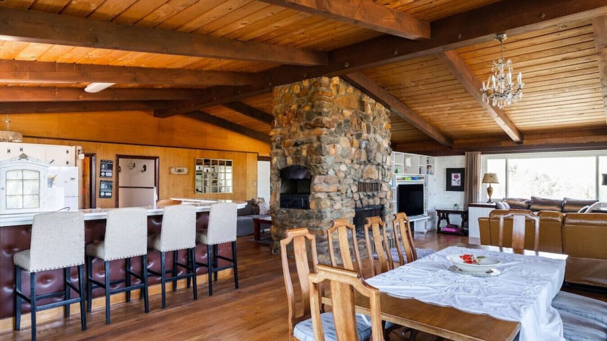 East Grove House | Adobe Ranch - Expansive Mountain Views