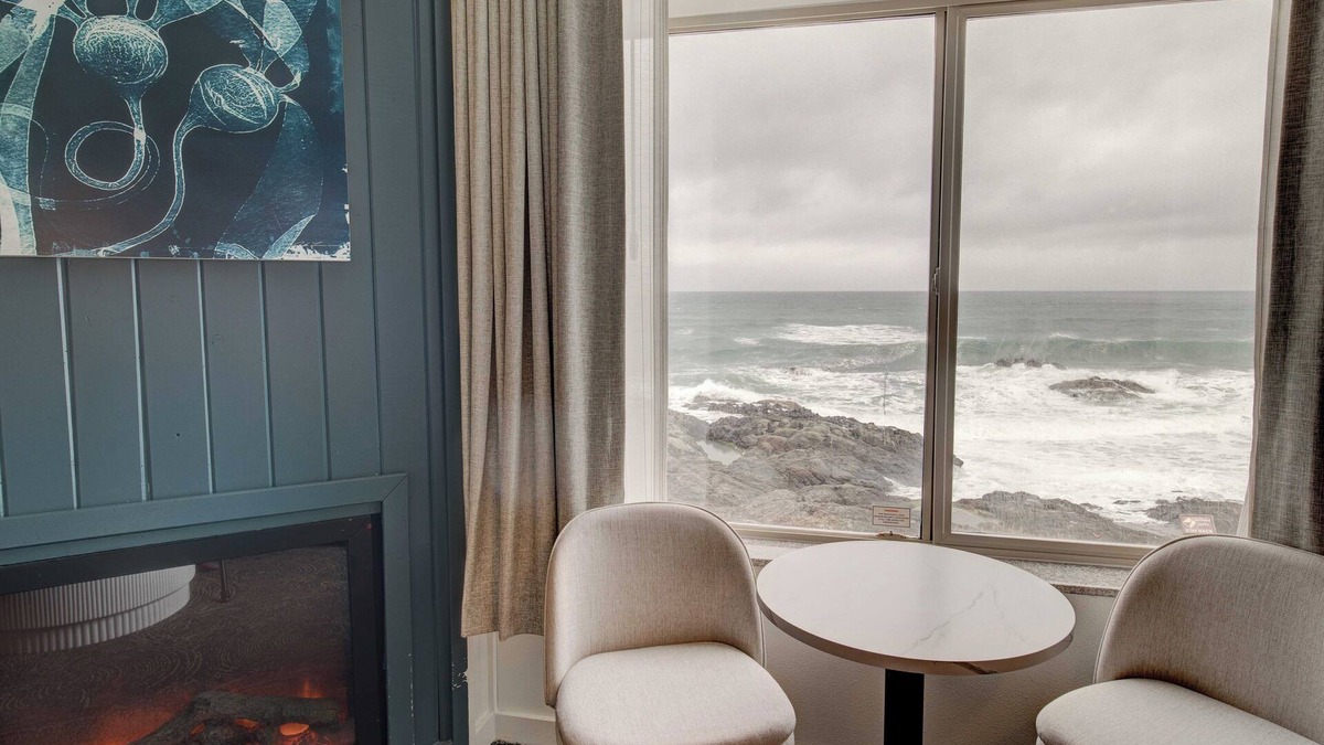 Yachats Hotel | Adobe Resort