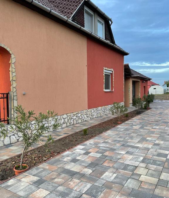 Morahalom House | Adonisz Vendégház