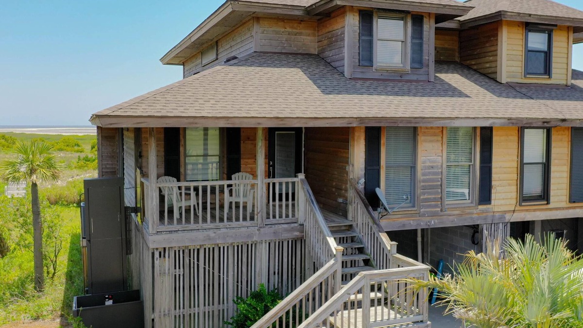 Saint Helena Island House | Adorable 4 bedroom 3 bath with gorgeous ocean views and golf cart!