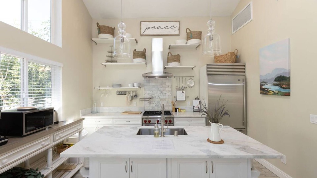 Poway House | Adorable 4 Bedroom Guest House wPool + Jacuzzi