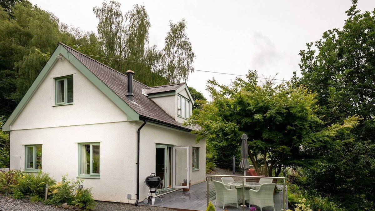 Arthog Cottage | Adorable Cottage with Stunning Views Over The Mawddach Estuary | Erw-fair
