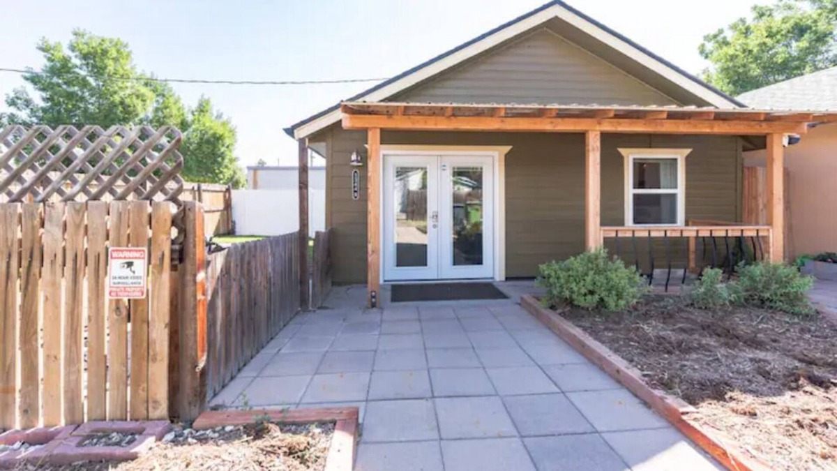 Loveland Cottage | Adorable Downtown 1bdrm Cottage