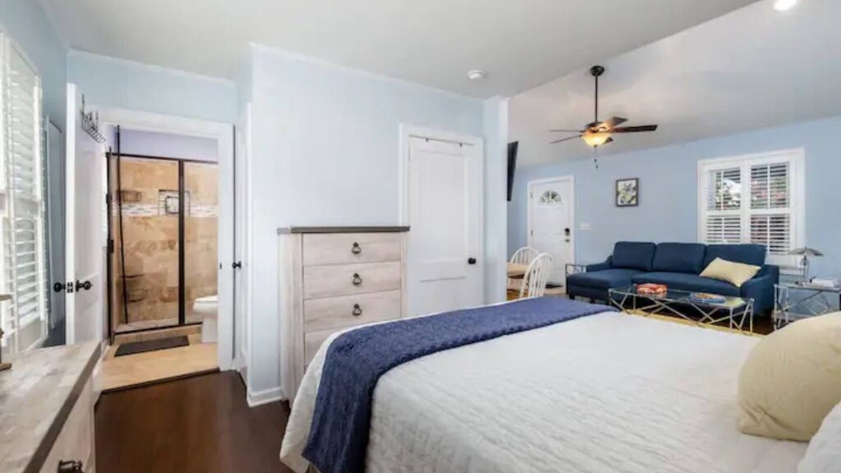 Gastonia House | Adorable guest house in Gastonia