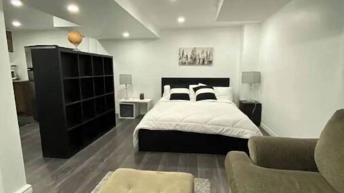 Ajax House | Adorable Quiet & Spacous Private Open Concept Suite