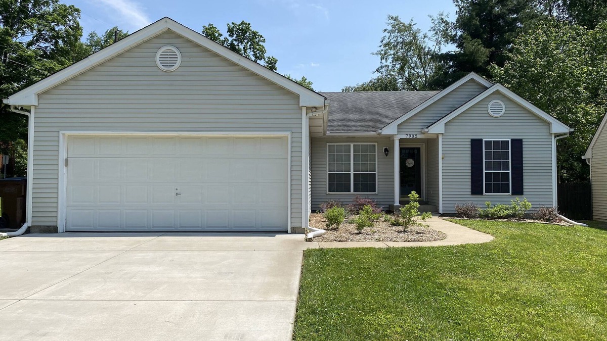 Lyndon House | Adorable Ranch in East Lou!