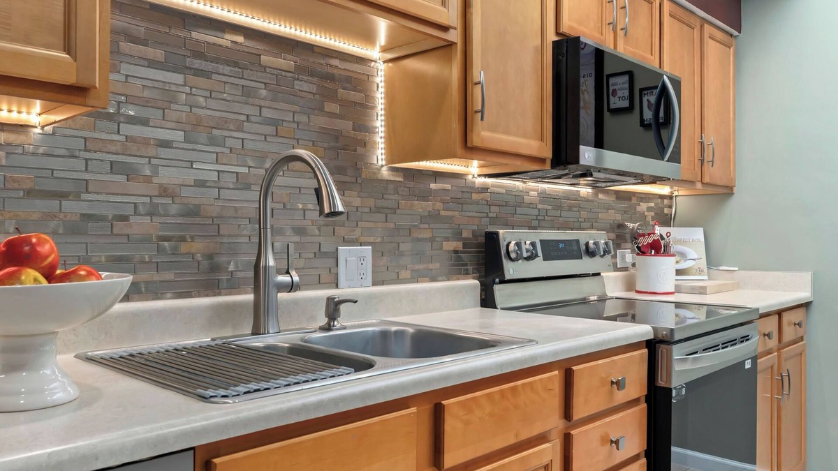 Southeast House | Adorable townhome in southeast Denver